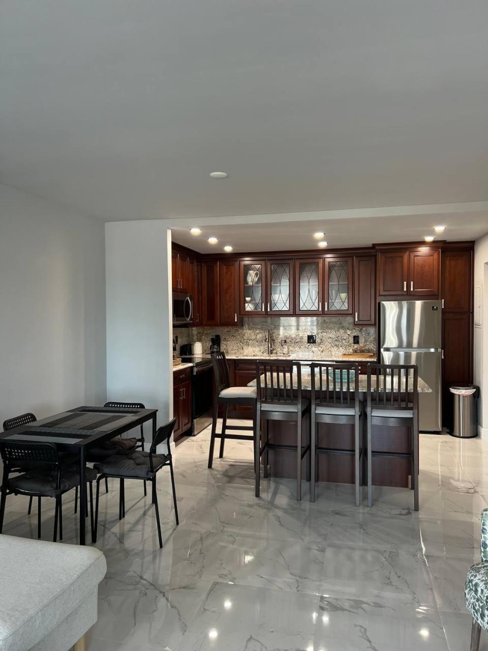 Sunny Isles Beach Spacious Apartment ภายนอก รูปภาพ