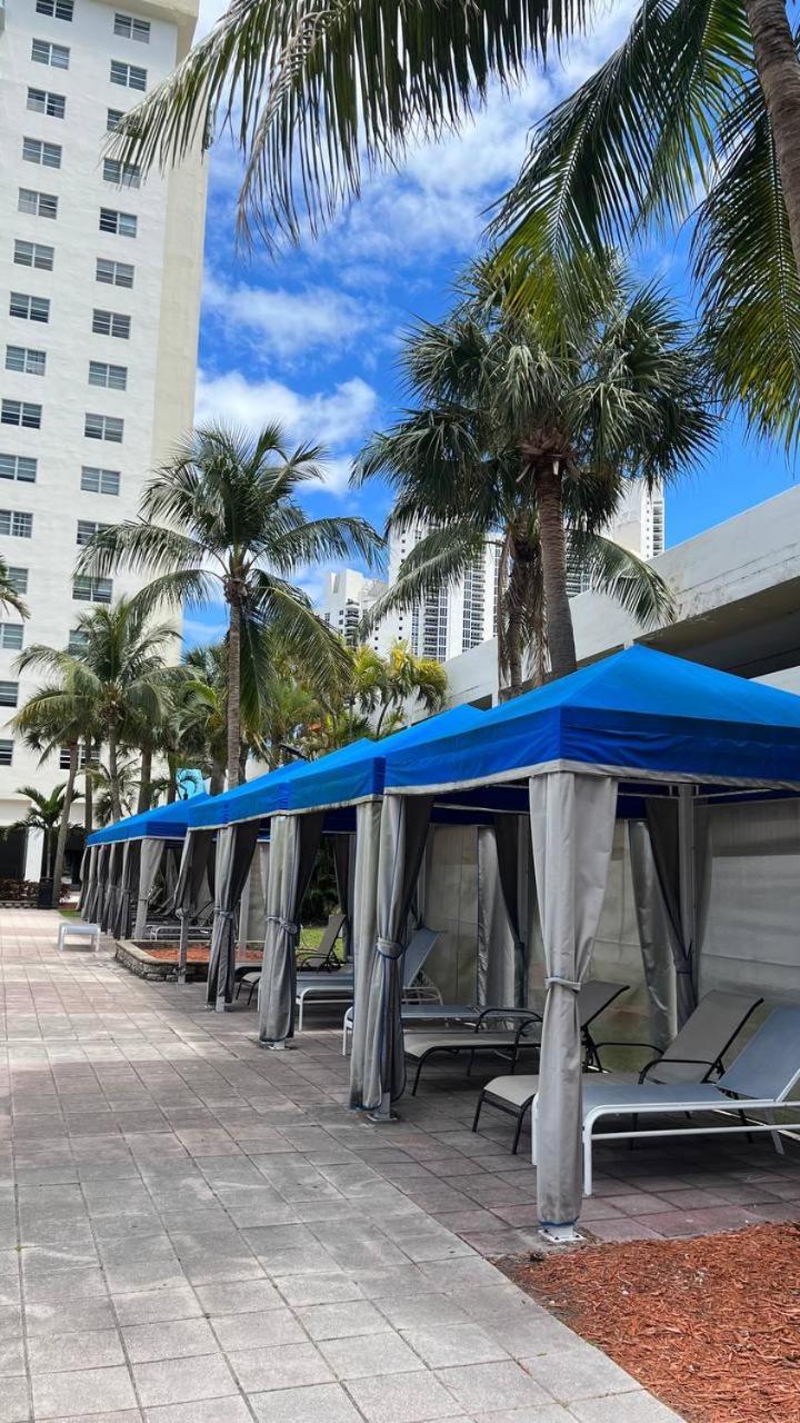 Sunny Isles Beach Spacious Apartment ภายนอก รูปภาพ