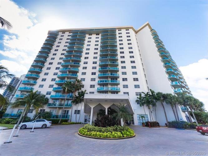 Sunny Isles Beach Spacious Apartment ภายนอก รูปภาพ