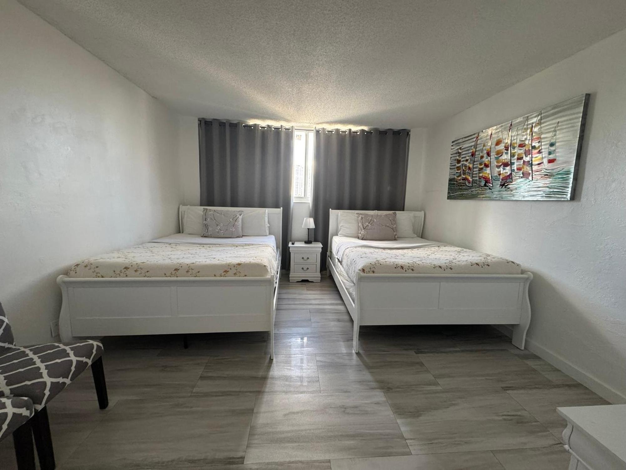 Sunny Isles Beach Spacious Apartment ภายนอก รูปภาพ